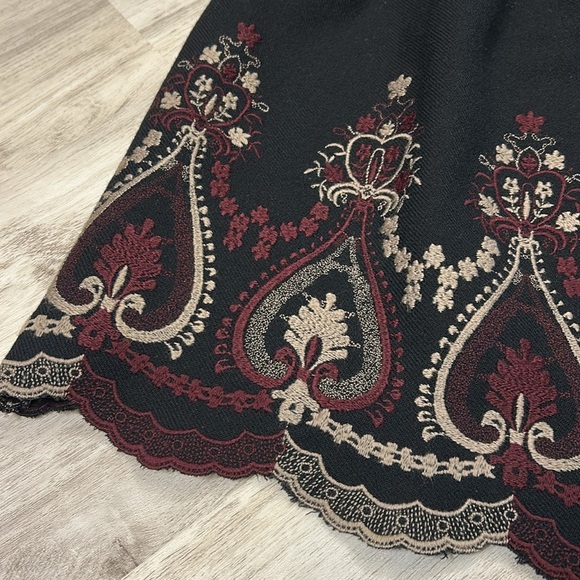 Japanese Designer Chic Embroidered Pleated Scalloped Edge A-Line 100% Wool Skirt - Picture 4 of 7